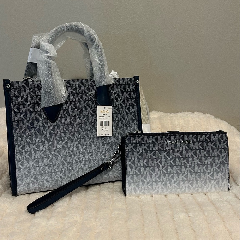 NWT..Michael Kors Mirella Small Ombre’
Signature Logo Crossbody Bag & Wallet - Picture 2 of 13